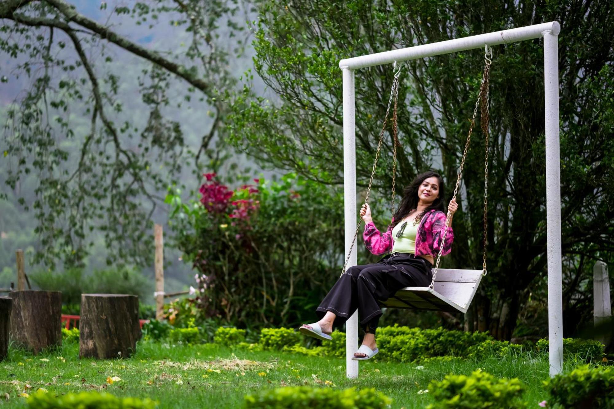 Arivikad Tea Bungalow Munnar By Voye Homes Suryanelli Bagian luar foto